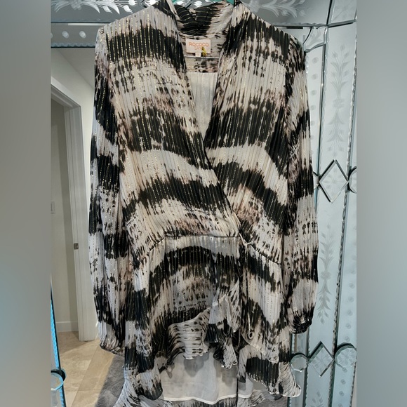 Rococo Sand X Revolve dress. Worn once and dry cleaned. Perfect condition. - Picture 4 of 5